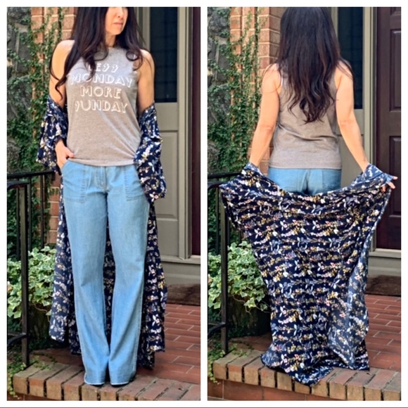 ✨LAST ONE ✨LESS MONDAY MORE SUNDAY Graphic Tank - Picture 3 of 6